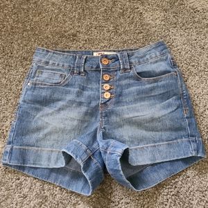 LEI Tatum high rise shorts